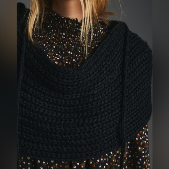 NWT - Anthropologie Chunky Knitted Hood Shawl - Picture 3 of 4